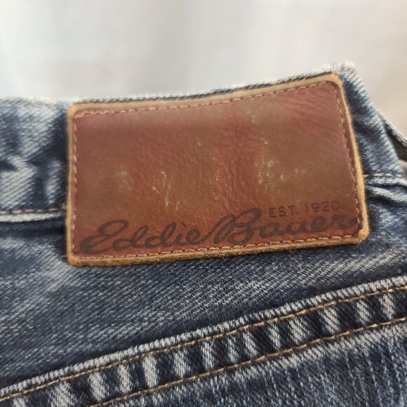 Eddie Bauer Ladies Straight Fit Blue Jeans, size 30x32, Indigo Blue - Picture 7 of 11